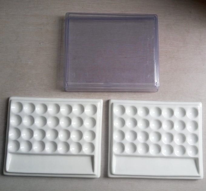 Dental porcelain  Mixing Slab (  Plate),28 Slots , having plastic Cover